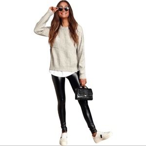 Lulu's Black Leggings